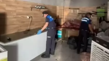Ciğer kavurma imalathanesine baskın! Kilolarca et ve ciğer imha edildi!