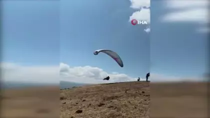Çorum'da yamaç paraşütü pilotunun düşme anı kamerada