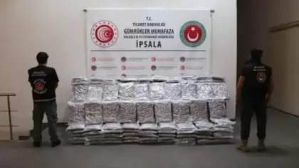 Edirne'de gümrük kapılarında 147 kilo esrar ve 27 kilo kokain ele geçirildi