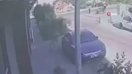 Ehliyetsiz gencin kullandığı otomobil mağazaya daldı