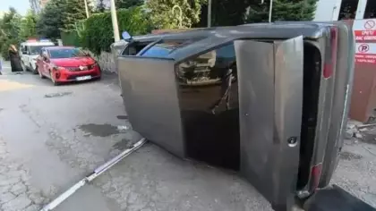 Elazığ'da otomobil yan yattı: 1 yaralı