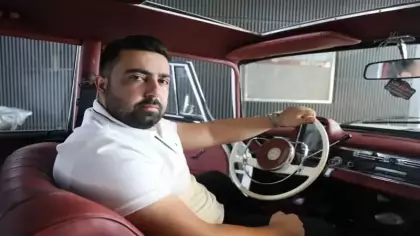 Elazığ'ın tek: Milyonluk araçları dışarıda, 59 yıllık klasiği garajda saklıyor