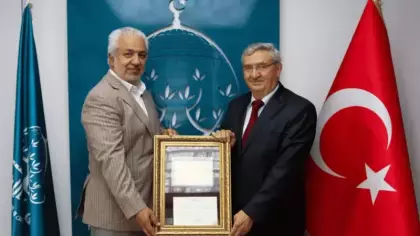 Emekli Büyükelçi Fikret Özer, Ümmet Vakfı Mütevelli Heyeti Başkanı oldu