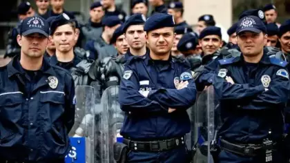Emniyette yeni dönem maaşları: Polis, komiser ve emniyet müdürü ne kadar alacak?