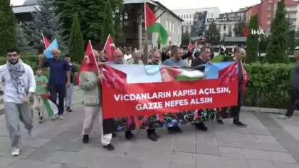 Erzurum'da sağlıkçılar 142. kez Gazze için yürüdü