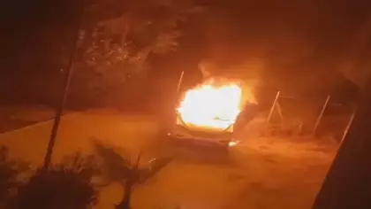 Eşinin boşanma davası açtığı villasını ve aracını ateşe veren mimar yangında öldü