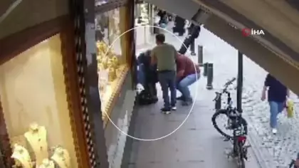 Eskişehir'de telefon dolandırıcların elinden kuyumcunun dikkati sayesinde kurtuldu