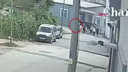 Ev sahibi dehşet saçtı: Tüfeği alıp balkondan kiracısını vurdu