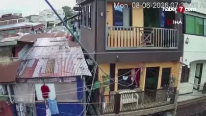 Filipinler'de 7,8'lik deprem anları! Can kaybı açıklandı