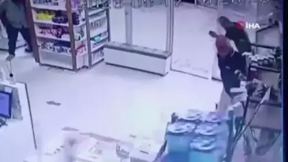 Fırtınada camları bomba gibi patlattı!