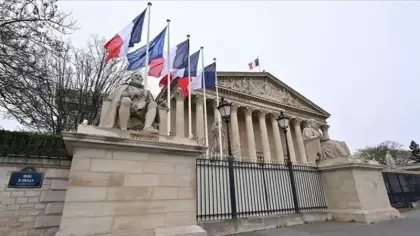 Fransa bir ülkenin büyükelçilik binasını satıyor
