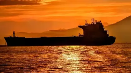 Fransa, Rus petrol tankerine el koydu