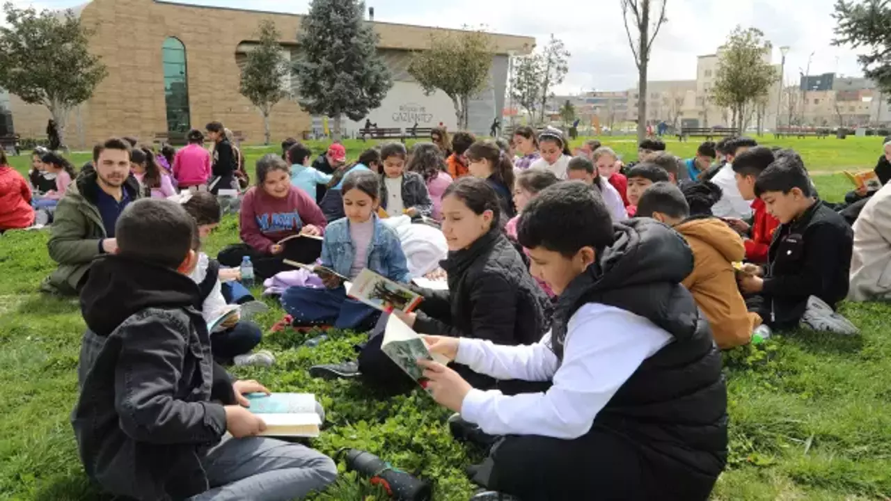 Gaziantep’te kitapla dolu bir hafta: Kütüphane etkinlikleri başladı