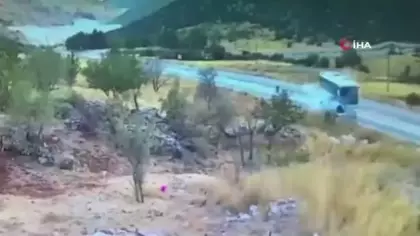Gaziantep’teki 7 kişinin öldüğü feci kaza anı kameralara yansıdı