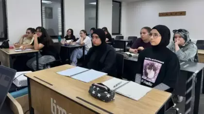 Gençler, yazı Lise Medeniyet Akademileri'nde karşıladı
