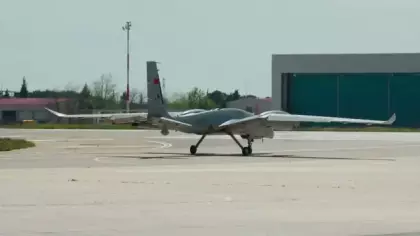 Gök kubbede gövde gösterisi:  Akıncı hava hedefini SUNGUR ile vurdu