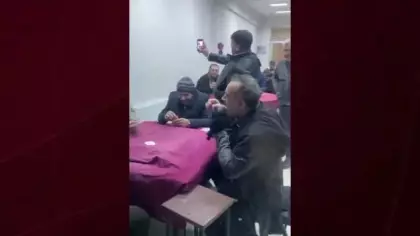 Gözaltına alınan Haluk Levent'in kahvehanedeki pişti videosu yeniden gündem oldu