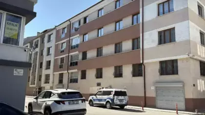 Günlerdir haber alınamıyordu: Eve giren ekipler korkunç manzarayla karşılaştı!