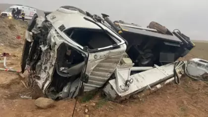 Gürpınar'da feci kaza: 3'ü ağır 10 yaralı