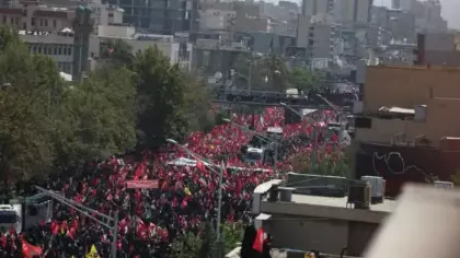 Hamaney'in cenaze alayı sokakları doldurdu