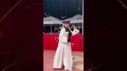 Hanka Paldum, Saraybosna Film Festivali’ne, sırtında Filistin haritası bulunan elbisesiyle katıldı