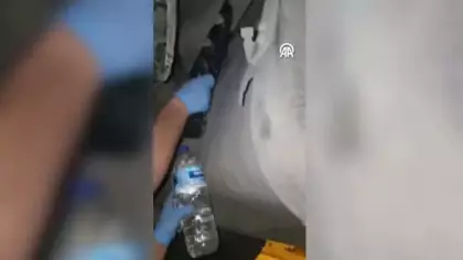 Hatay'da durdurulan tırın dorsesinden çıkan silahlar ekipleri şaşırttı