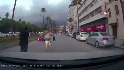 Hatay'da motosikletin, scooterli çocuğa çarptığı anlar kamerada