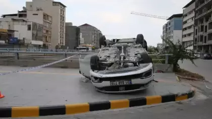 Hatay'da otomobil devrildi: 2 ölü