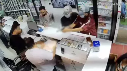 Hindistan'da güpegündüz kanlı pusu: Eczacıyı vurdular