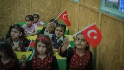 İHH Gazze’de sahra okulu açtı