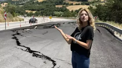 İki ili birbirine bağlayan yolda korkutan manzara: Kara yolu parçalandı