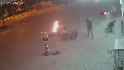 İki motosiklet kafa kafaya çarpıştı, ortalık can pazarına döndü