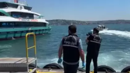 İstanbul Boğazı'nda acı olay! Vapurdaki yolcular fark etti...