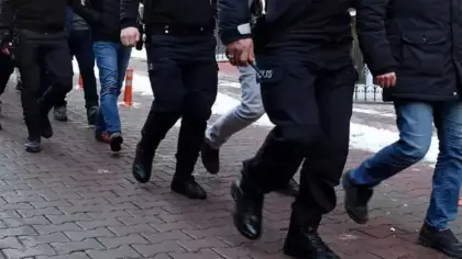 İstanbul merkezli 'rüşvet' soruşturmasında gözaltına alınan 2 kişi tutuklandı