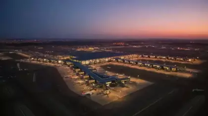 İstanbul'daki iki havalimanı, 78 ilin nüfusundan fazla yolcu ağırladı