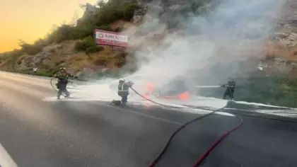 İtfaiye daire başkanı şoke oldu: Böylesini ilk kez gördüm! Elektrikli araç yandı, 12 saatte söndürülemedi...