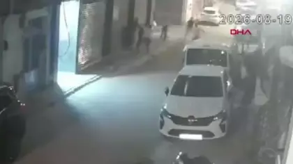 Kadına şiddeti engellemek isteyen polisleri bıçakladılar: 4 şüpheli tutuklandı