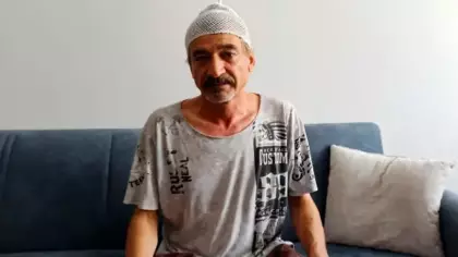 Kaldırımda çay içerken ölümden döndü
