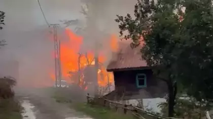 Kastamonu'da korkutan yangın! Alevler 6 evi sardı