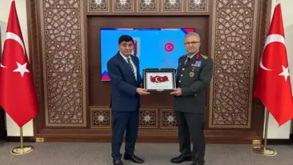 Katar'dan Türk Büyükelçiye devlet nişanı