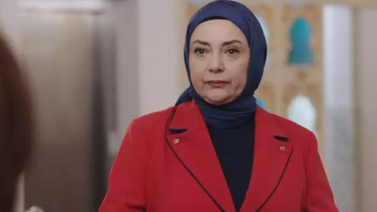 Kızılcık Şerbeti'yle yolları ayrılmıştı! Yeni adresi şaşkına çevirdi