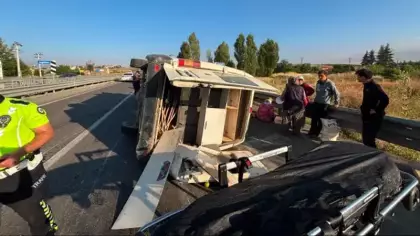 Konya'da feci kaza: Tarım işçilerini taşıyan minibüs devrildi, 2’si ağır, 14 yaralı