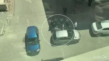 Konya’da maddi hasarlı kaza sonrası kadın sürücüye tepki gösteren sürücüyü yere yatırdılar