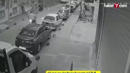 Küçükçekmece'de motosiklet dehşeti: Çarptığı çocuğu kaldırıma bıraktı