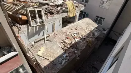 Küçükçekmece'de yıkım sırasında bina çöktü: 1 ölü, 2 yaralı!