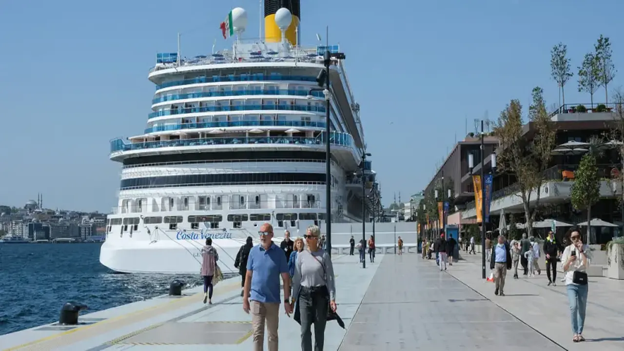Küresel kruvaziyer ağının yeni üssü İstanbul: Avrupa ve ABD'li turistlerin gözü burada