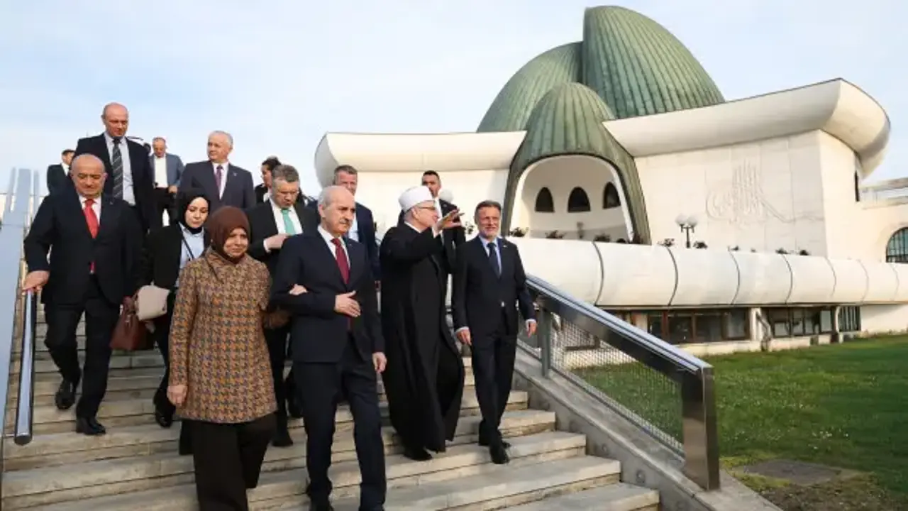 Kurtulmuş, Zagreb Camisi'nde 