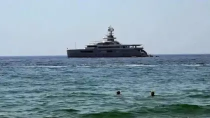 Kuşadası'na 250 milyon dolarlık mega yat demirlendi!