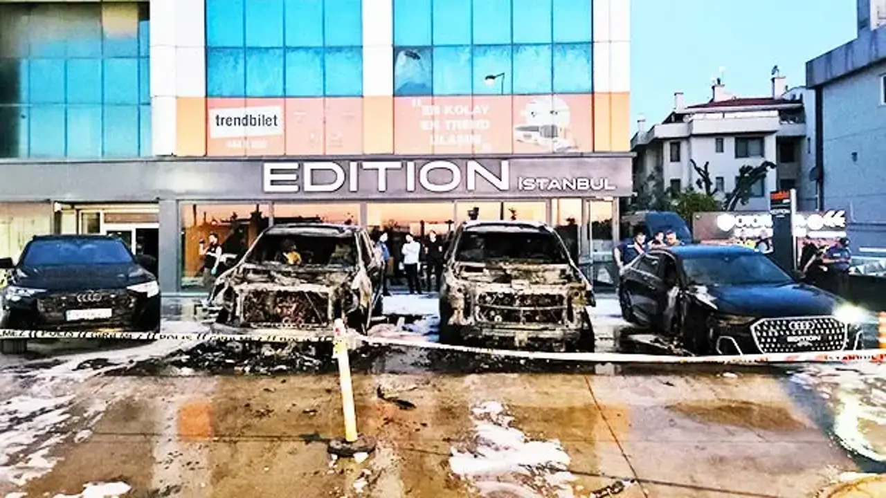 Lüks araçlar küle döndü! Dudak uçuklatan zarar