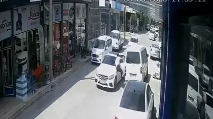 Lüks otomobille kar maskeli milyonluk soygun